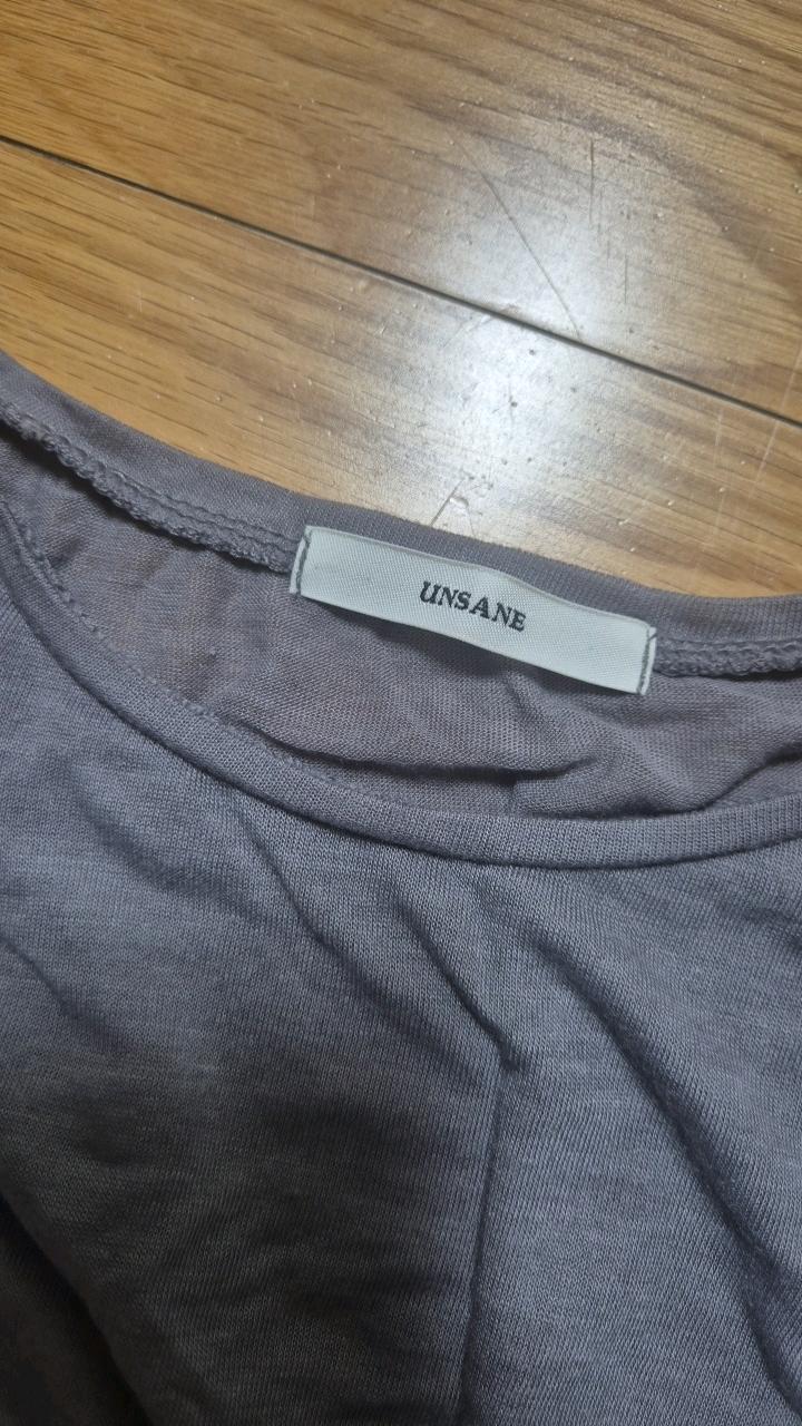 UNSANE 언세인 그레이 라운드넥 긴팔 티셔츠 3
