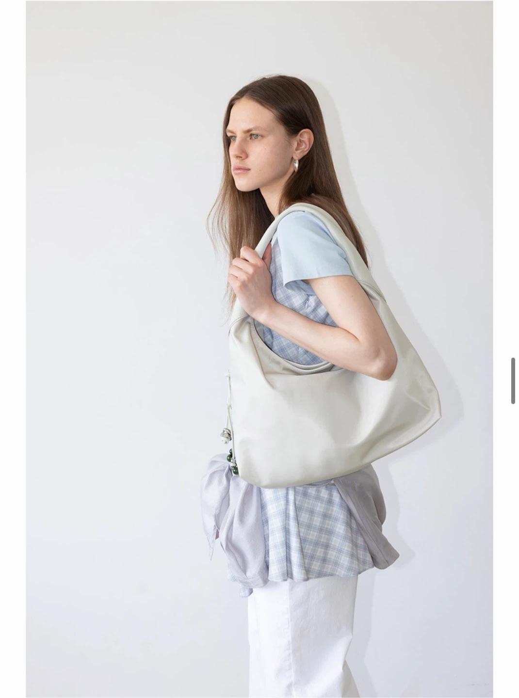 루에브르 tour hobo large 4