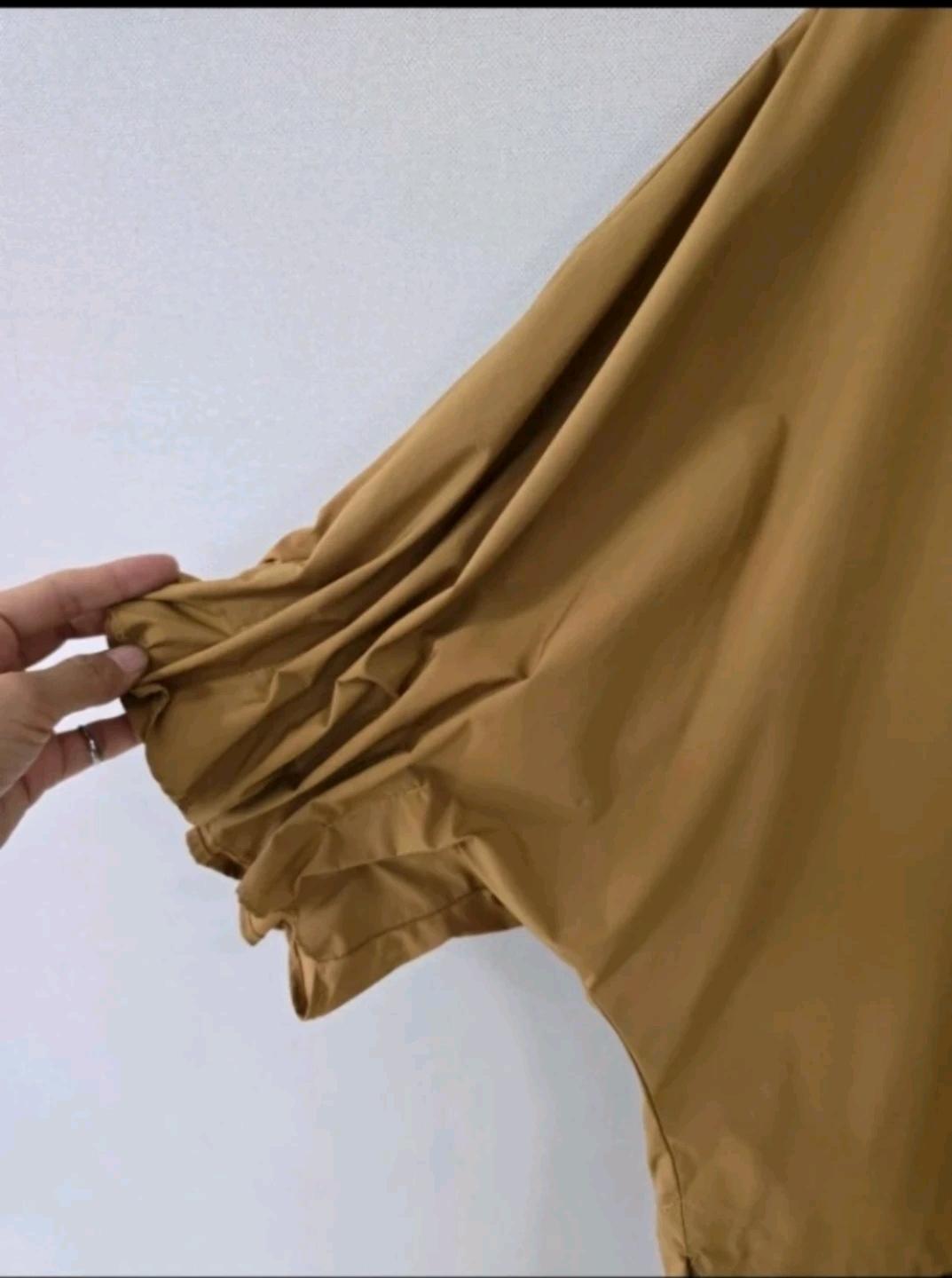 핀턱소매 루즈핏 데일리 블라우스티 5