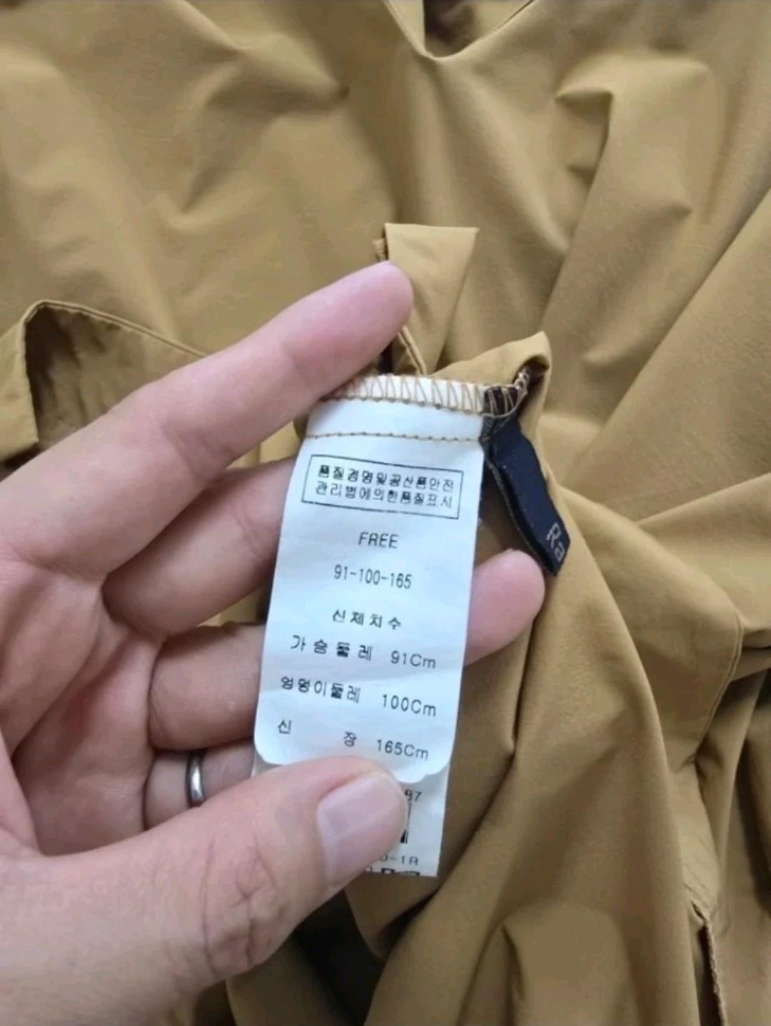핀턱소매 루즈핏 데일리 블라우스티 8