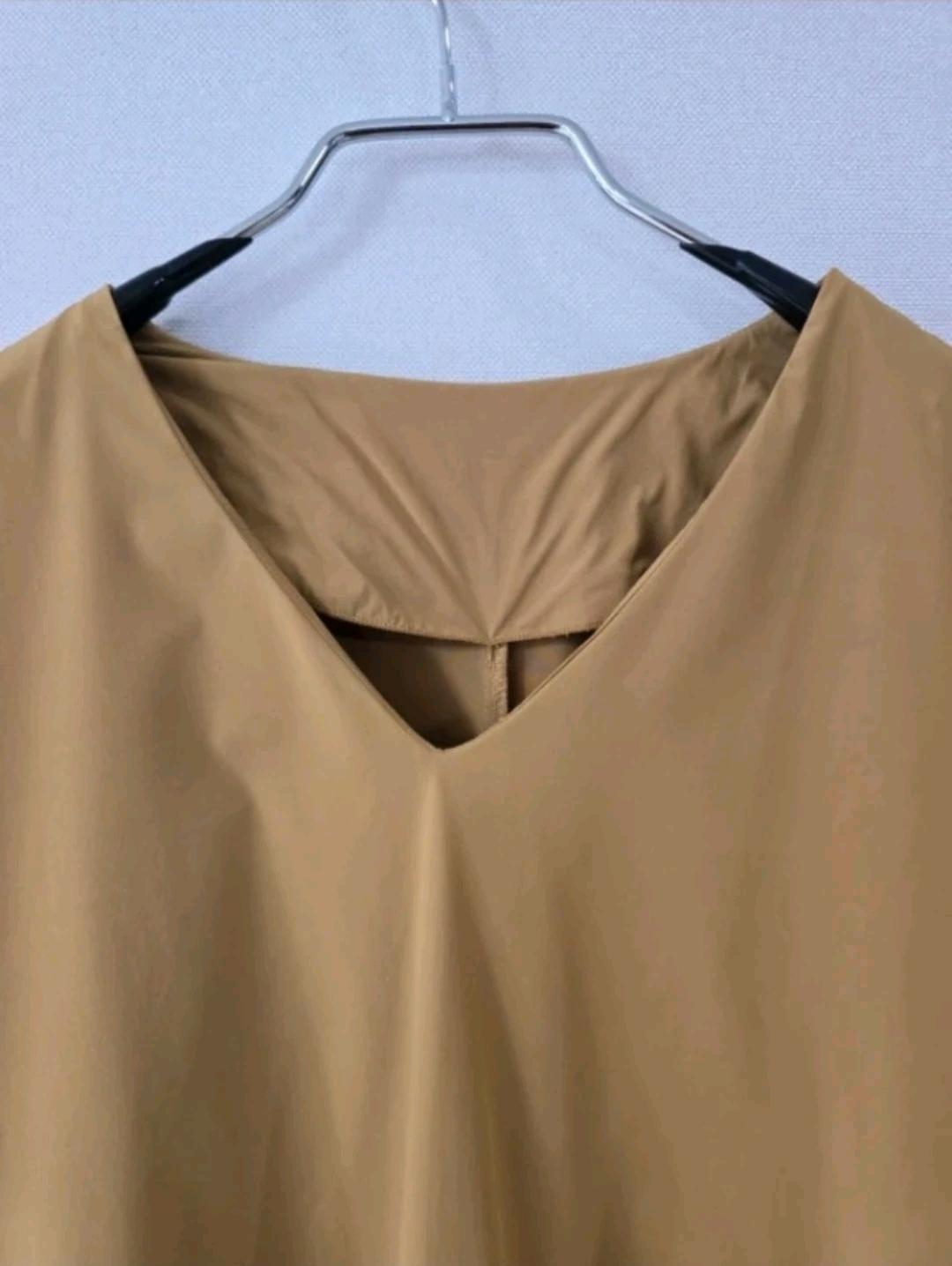 핀턱소매 루즈핏 데일리 블라우스티 3