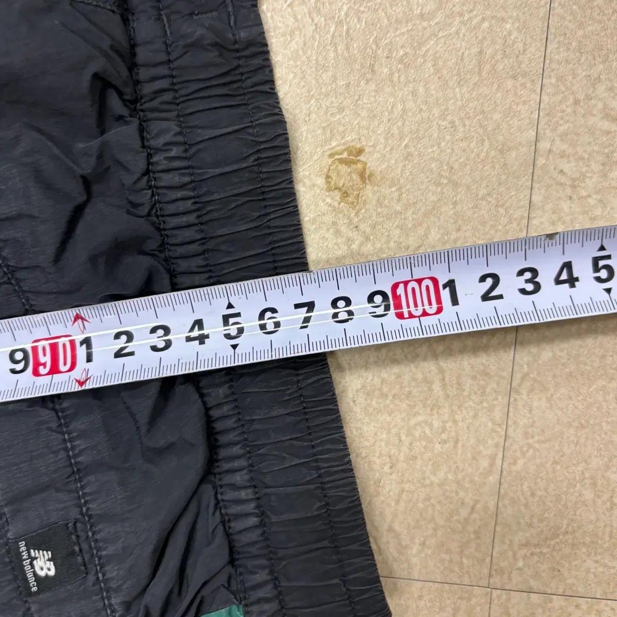 뉴발란스 배색 스몰로고 나일론 트랙 팬츠 6