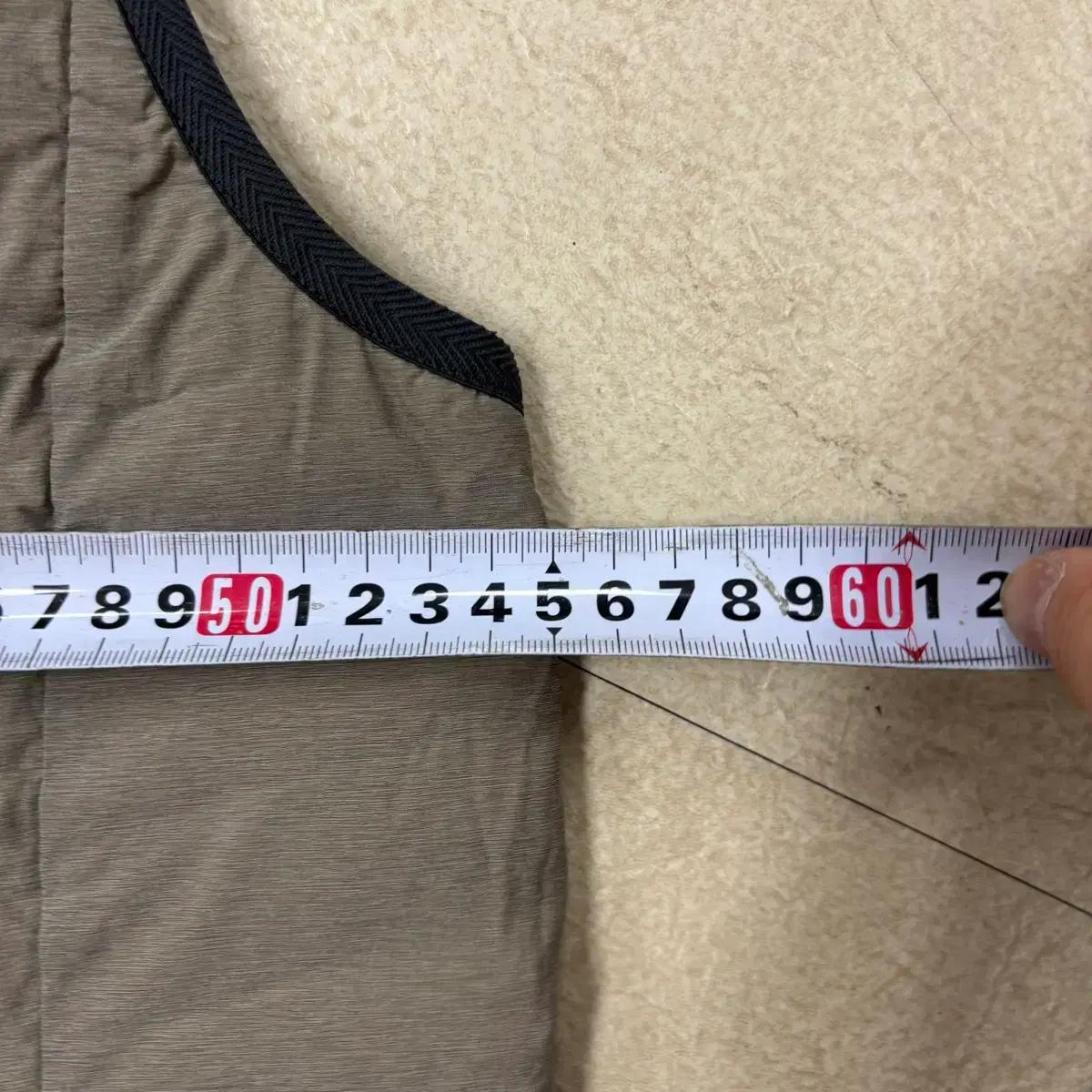 아이더 다운 경량 패딩조끼 7