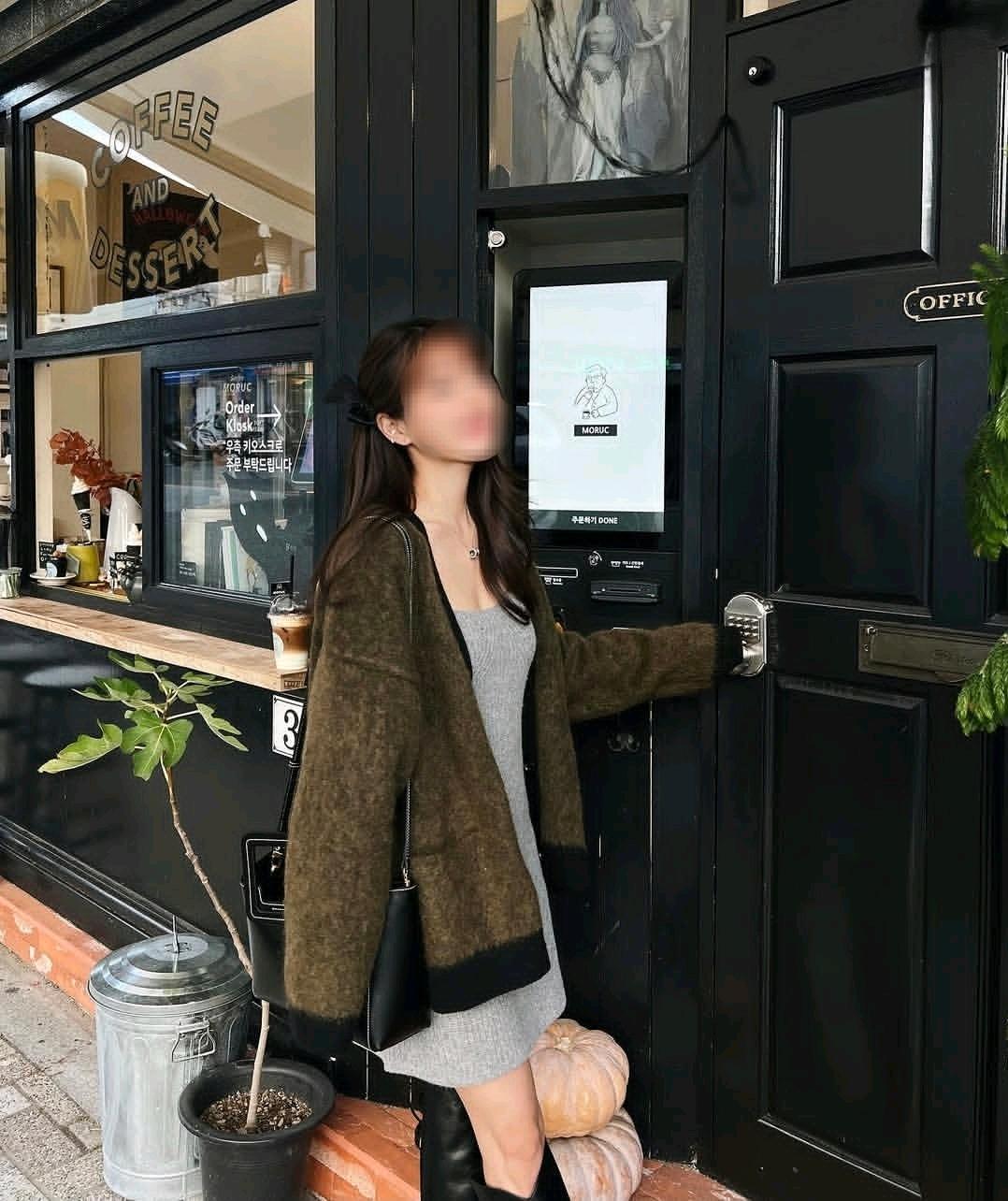 브이넥 모헤어 가디건(카키) 3