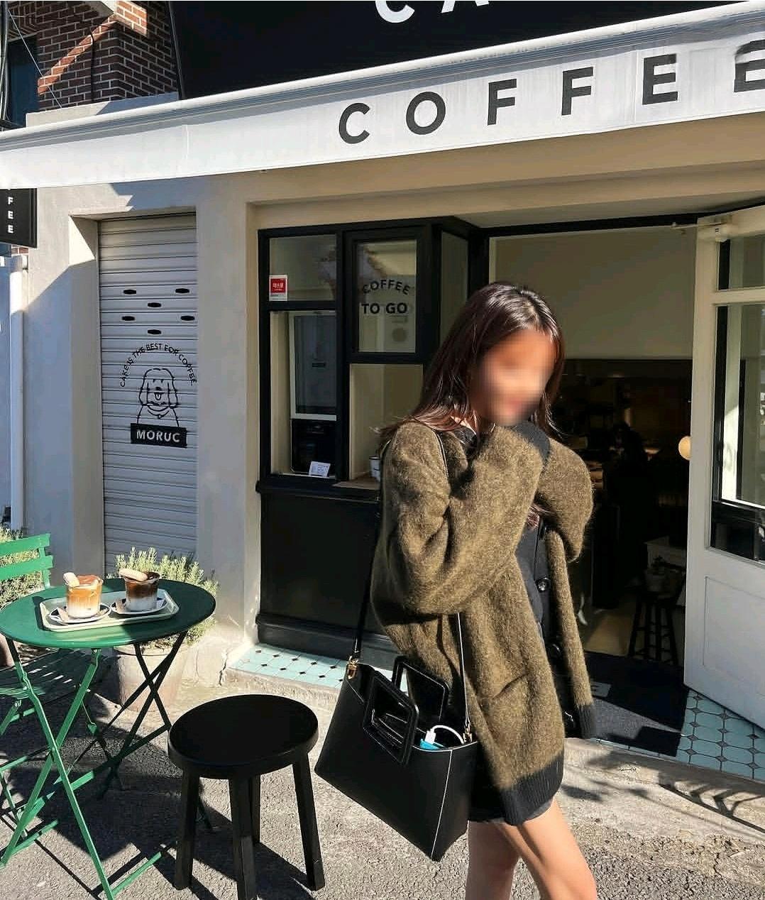 브이넥 모헤어 가디건(카키) 2