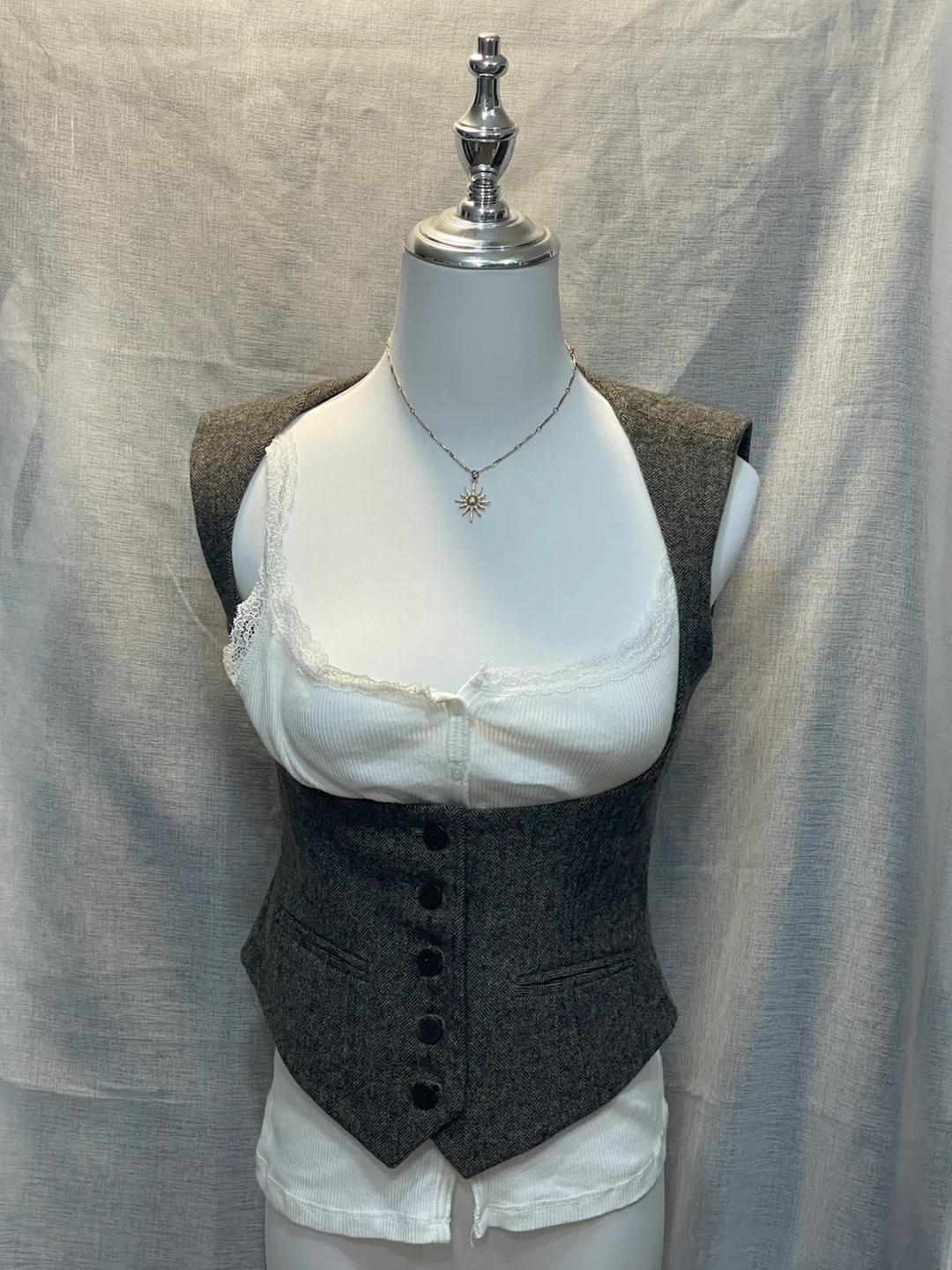 Sculptor / Classic Wool Vest Beige 3