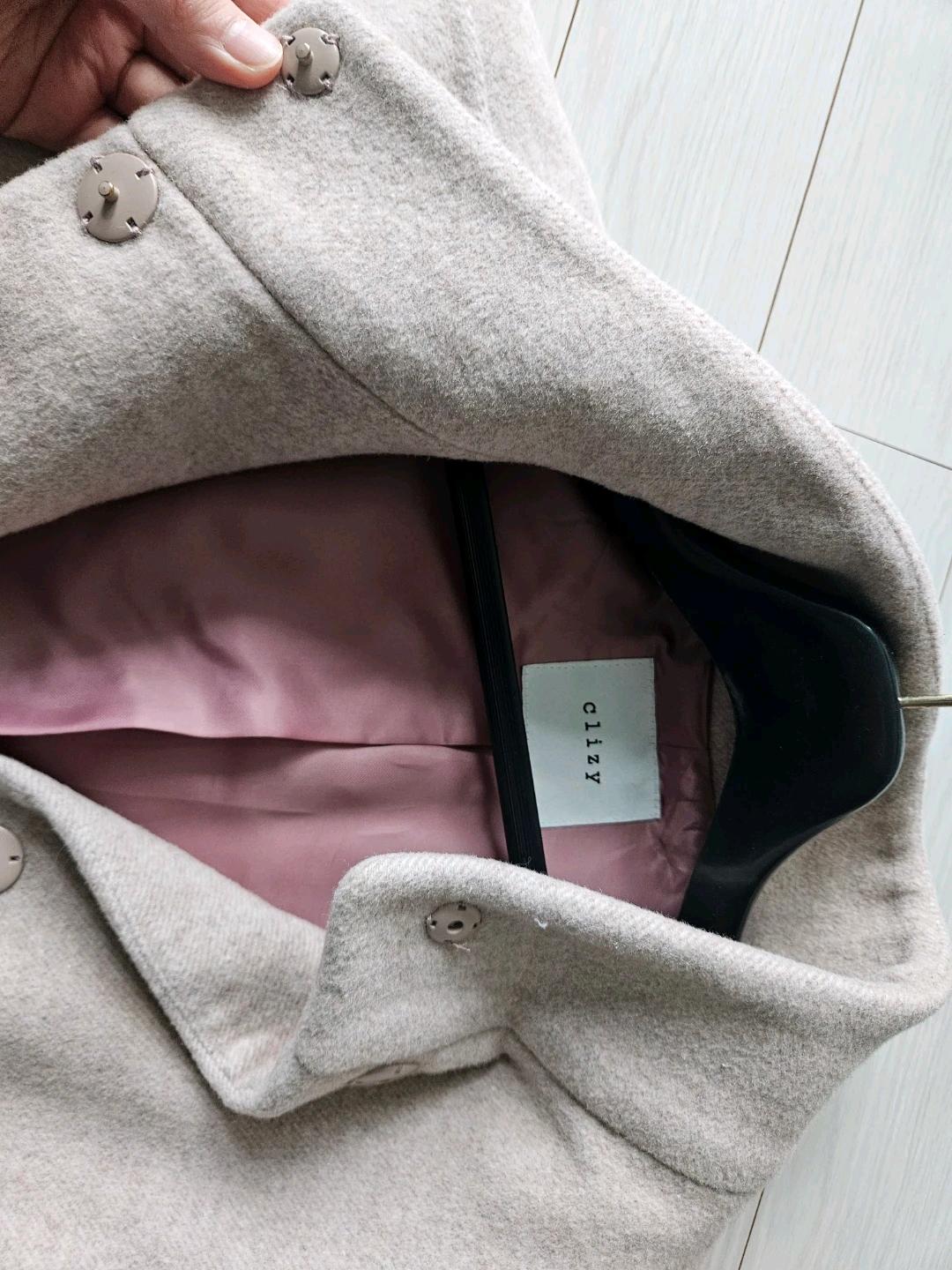 클리지 베이지 여성 코트 2