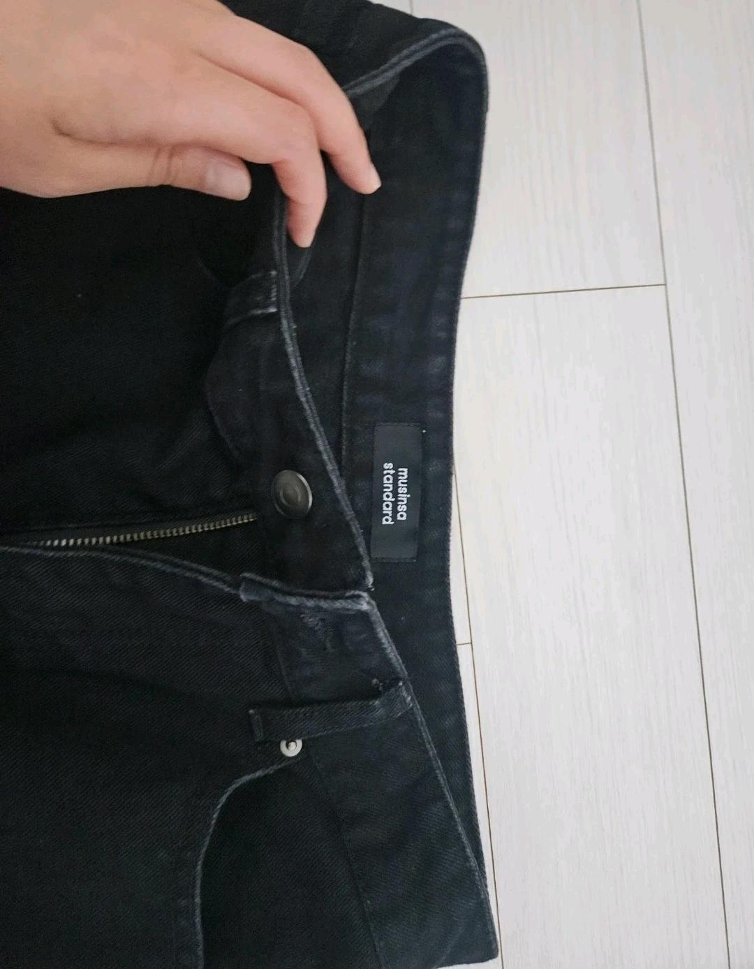 무신사 스탠다드 블랙 데님 팬츠 2