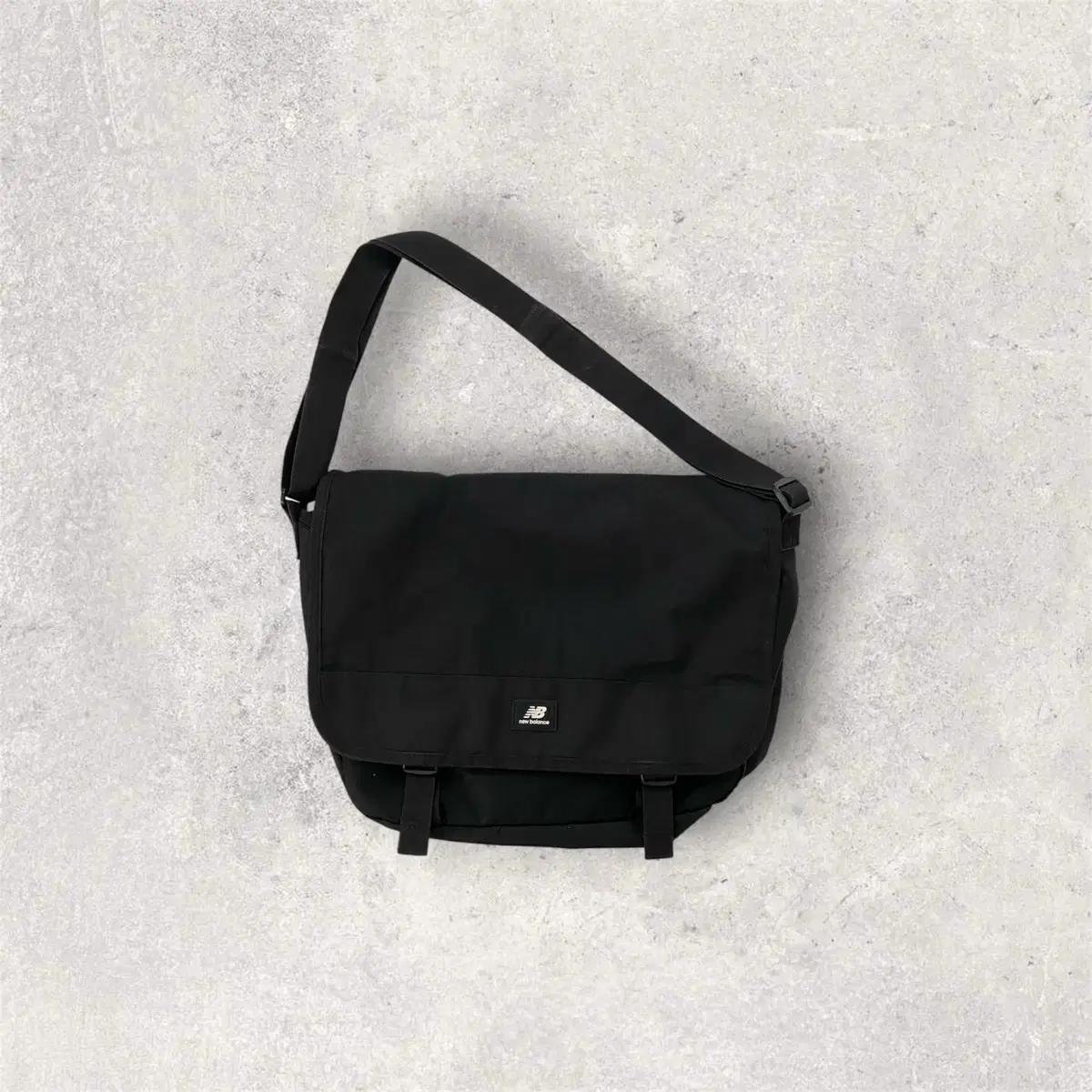 뉴발란스 메신저백 블랙 (B335) 2