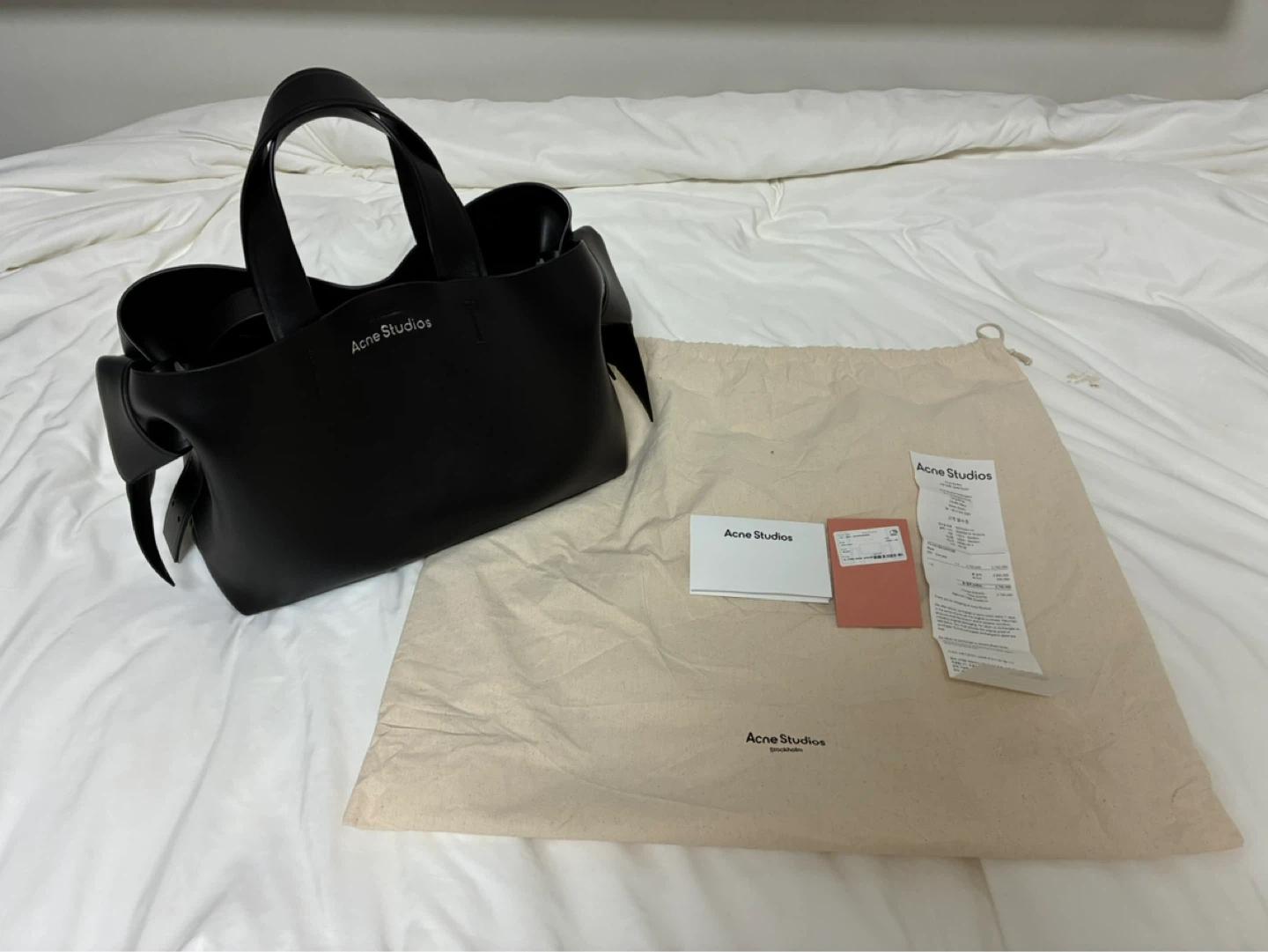 Acne Studios 아크네 스튜디오 무스비 토트백 미디사이즈 블랙 8