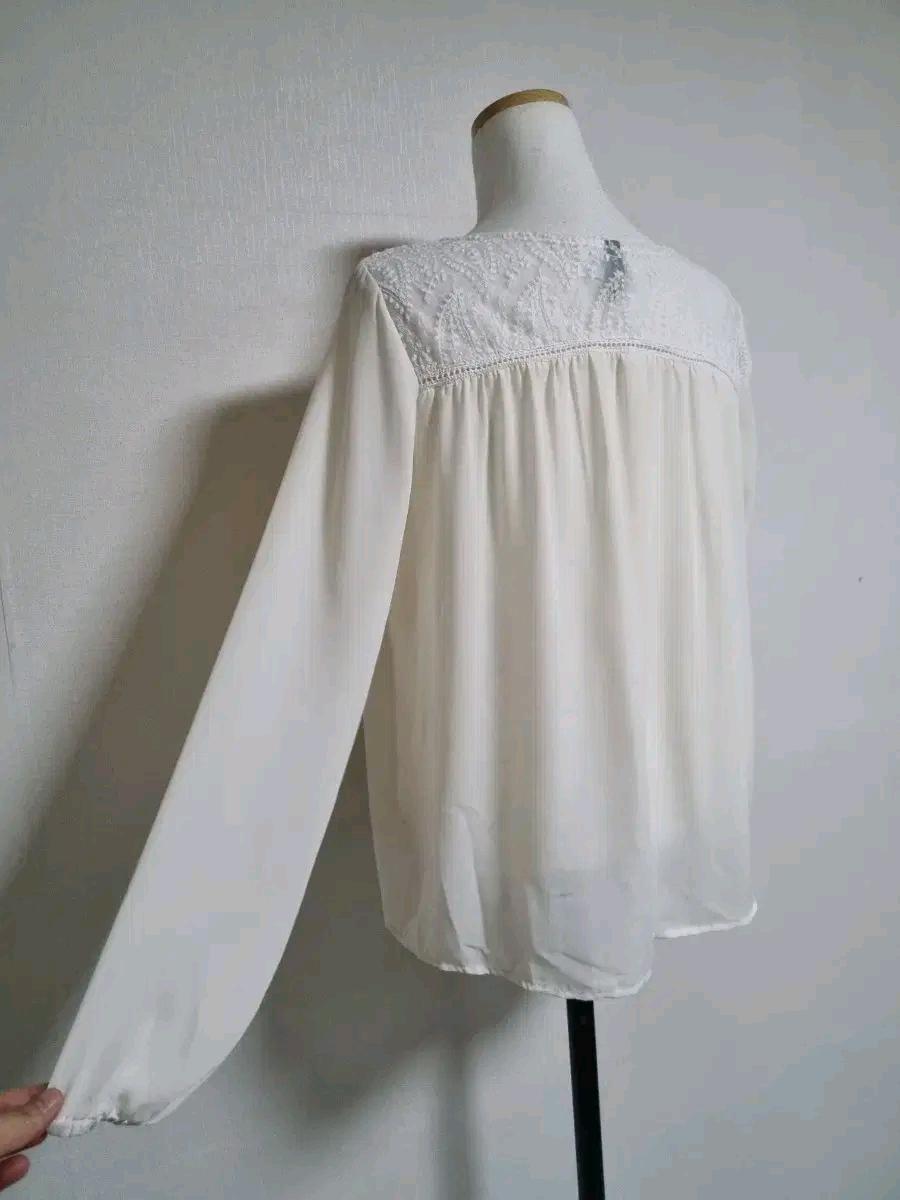 BL262 H&M  레이스 장식 블라우스 5