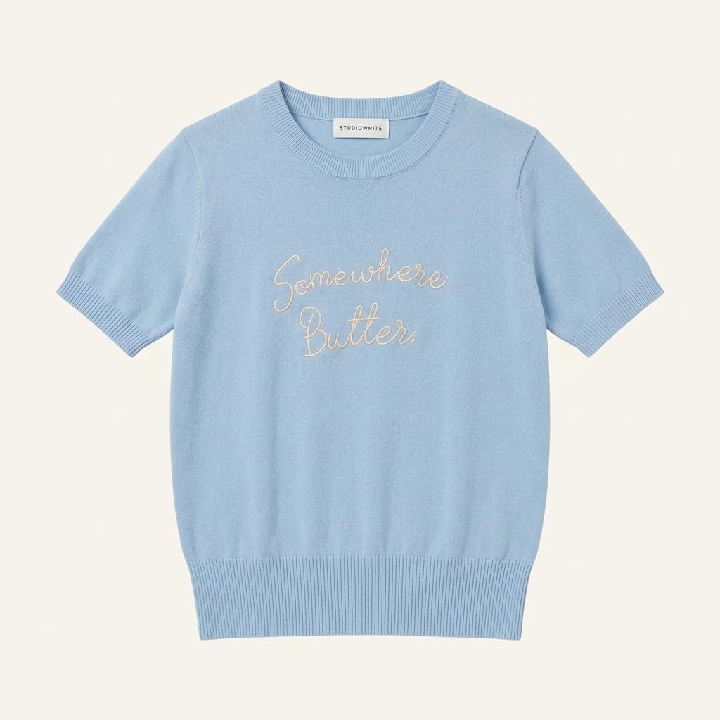 스튜디오화이트 레터링 자수 반팔 니트 스카이블루
