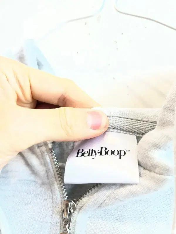 BETTYBOOP 베티붑 루즈핏 후드집업 7