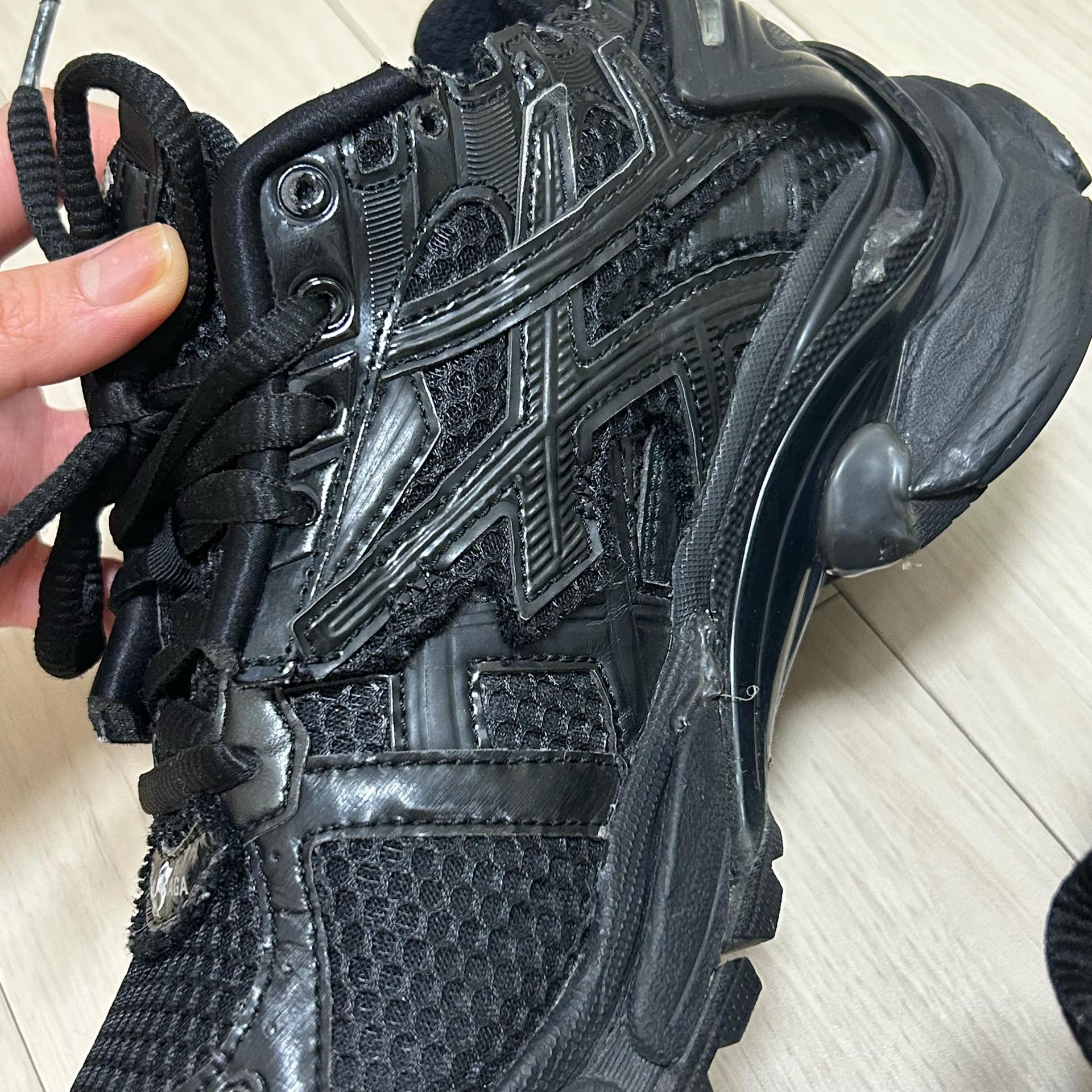 발렌시아가 러너 올 블랙 7
