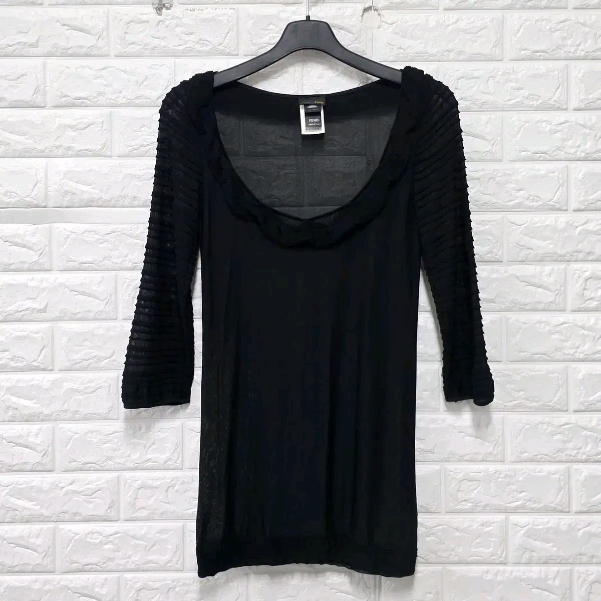S 펜디 FENDI 블랙 U넥 블라우스 D698 2