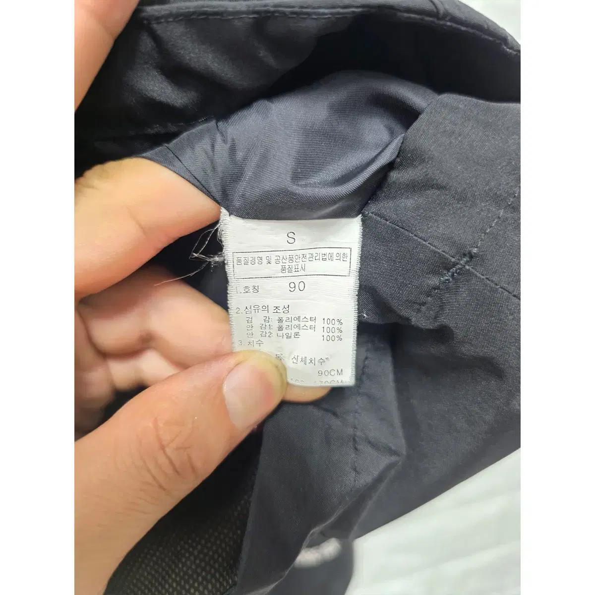 M 노스페이스 블랙 바람막이 D738 4