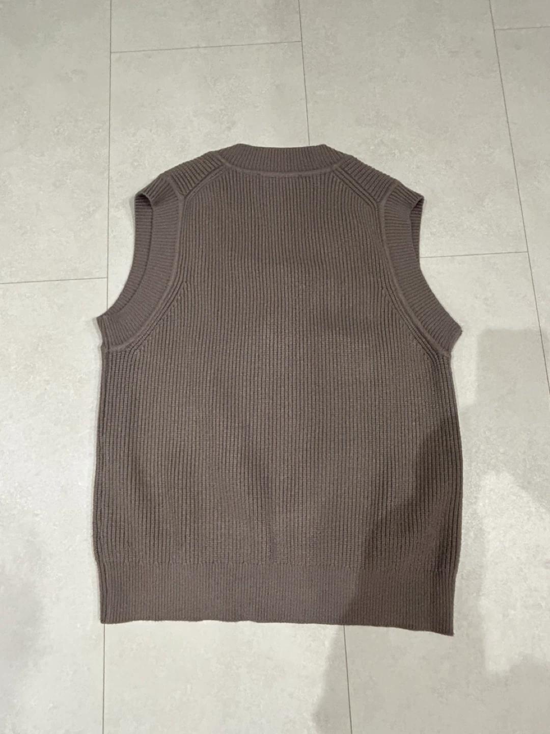 ZARA 브이넥 니트 조끼 5