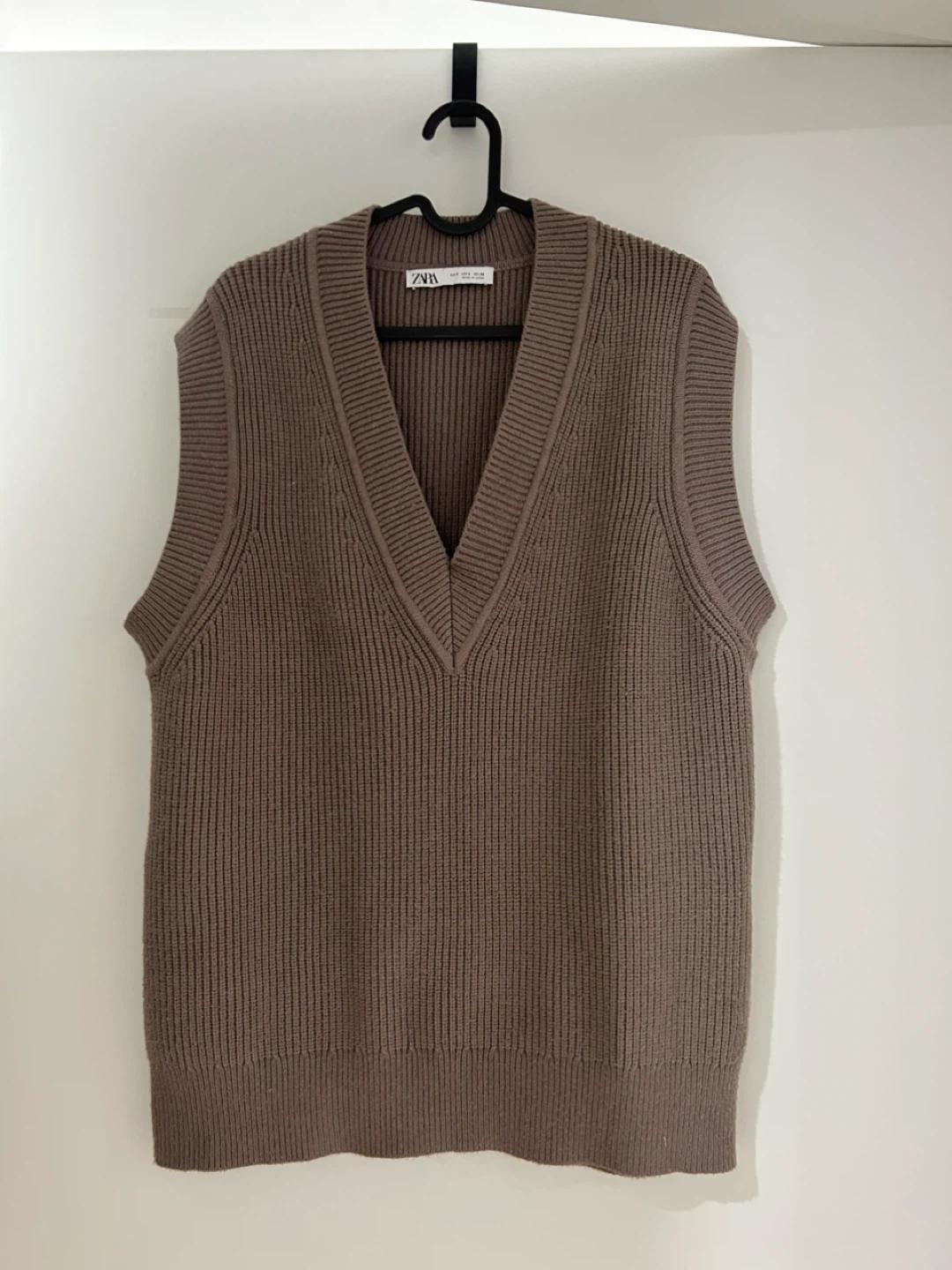 ZARA 브이넥 니트 조끼 6