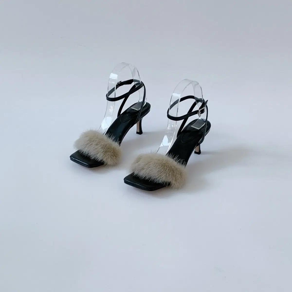 @세일 9385 리얼밍크 6cm 스트랩 샌들 230 베이지-새상품 2