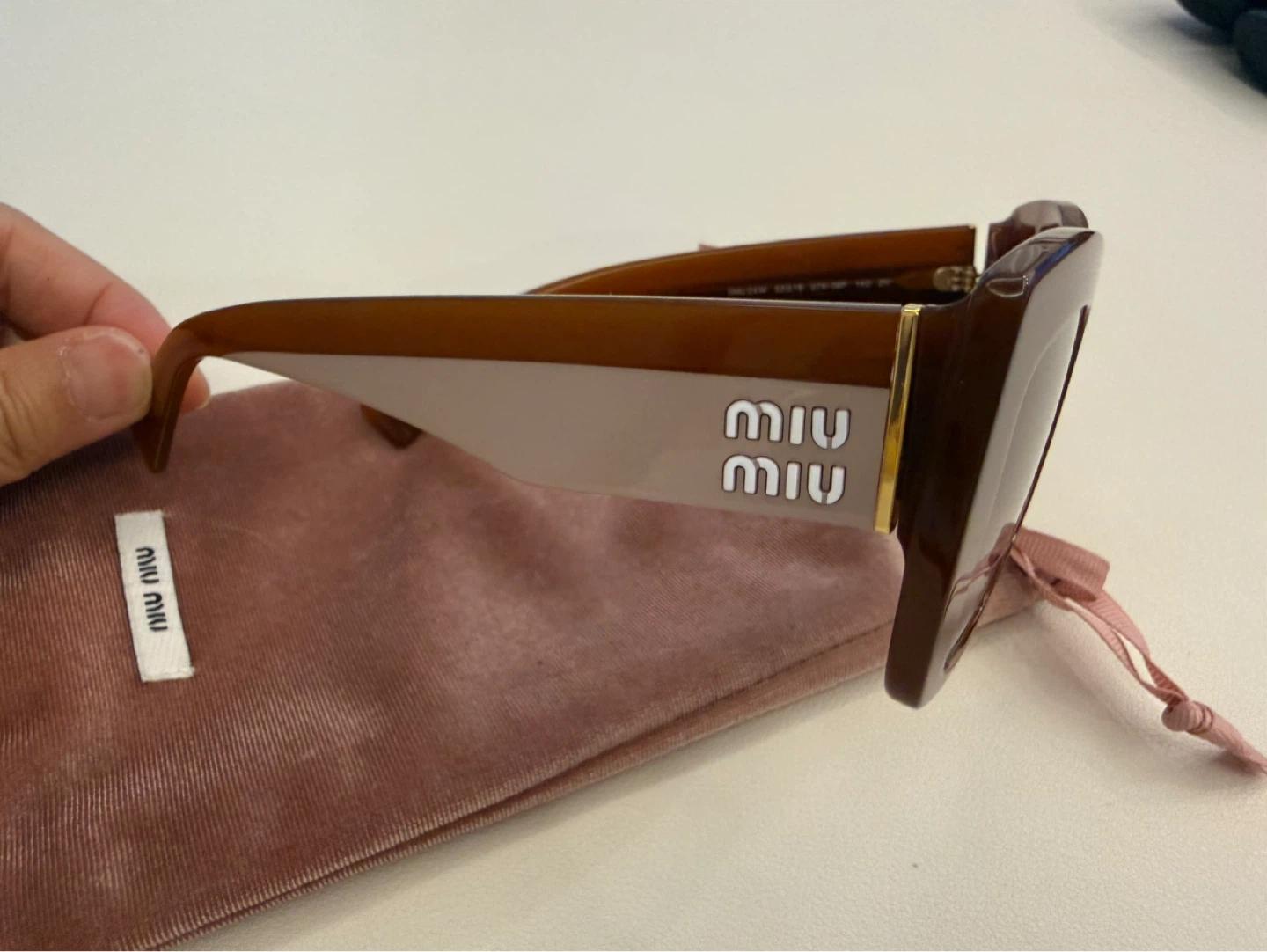정품 미우미우(MIU MIU) 선글라스 / 풀구성 / 케이스 포함 5