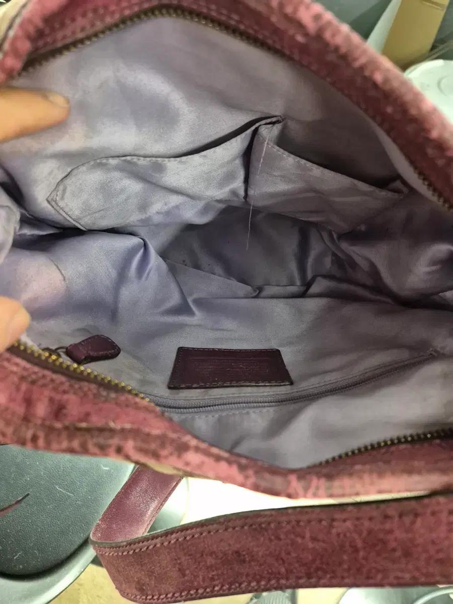 코치 시그니처 숄더백 버건디 5