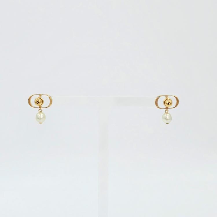 디올 쁘띠 CD 귀걸이 5480 5