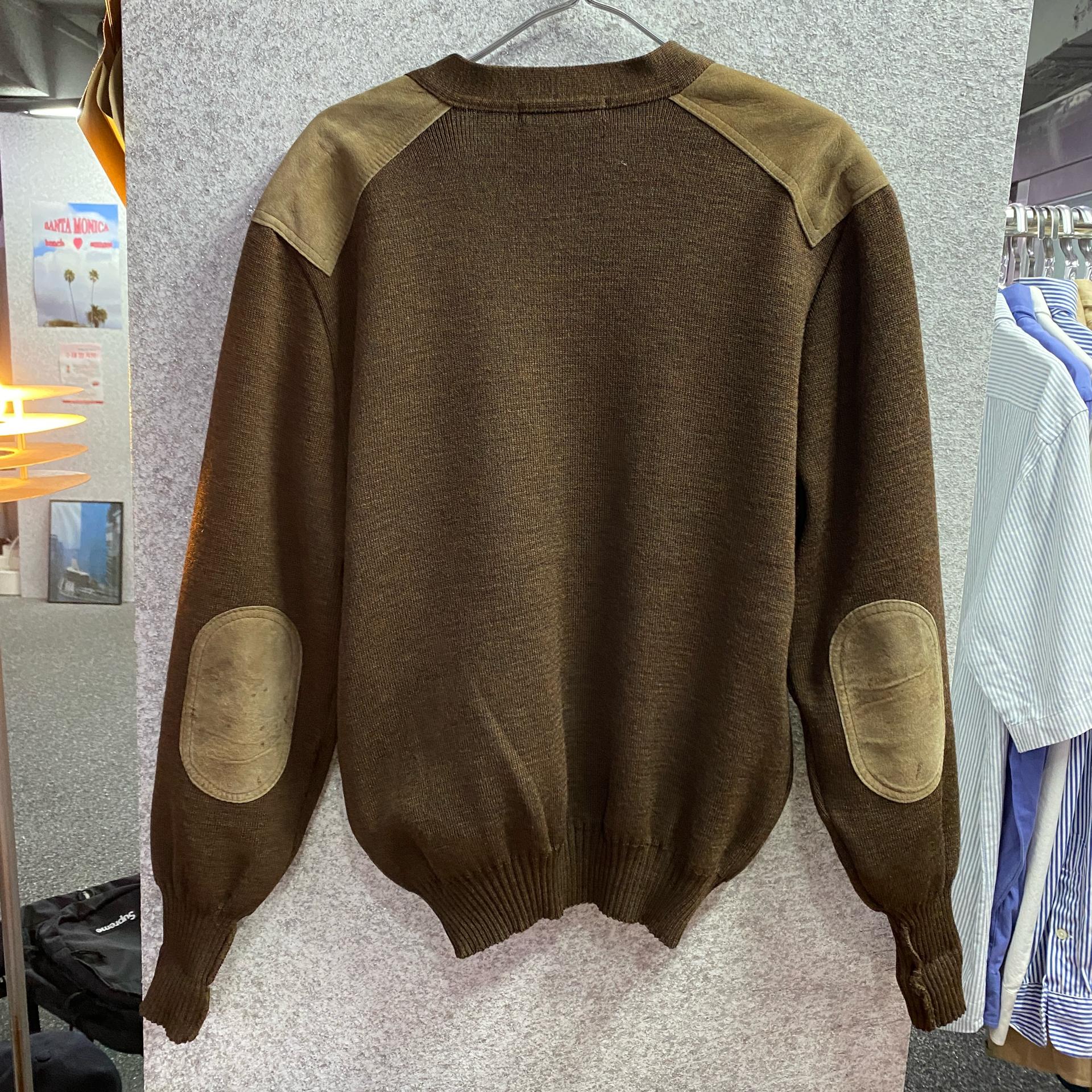 버버리 포켓 자수로고 코만도 가디건 B5279 6