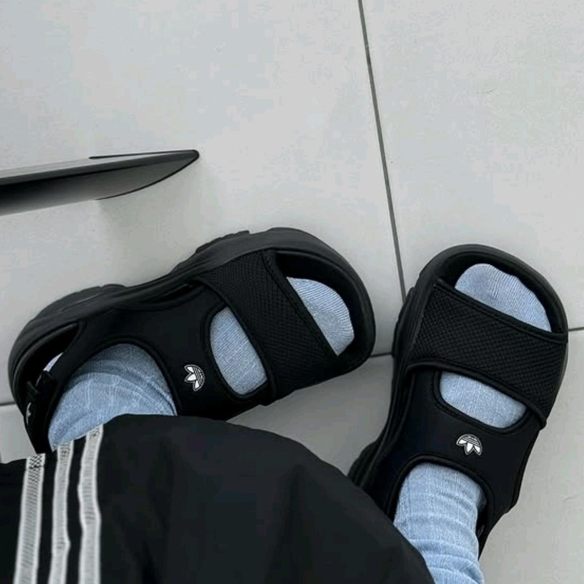 [새상품]_아디다스 우먼즈 오즈가이아 샌들 블랙 JI2824 11