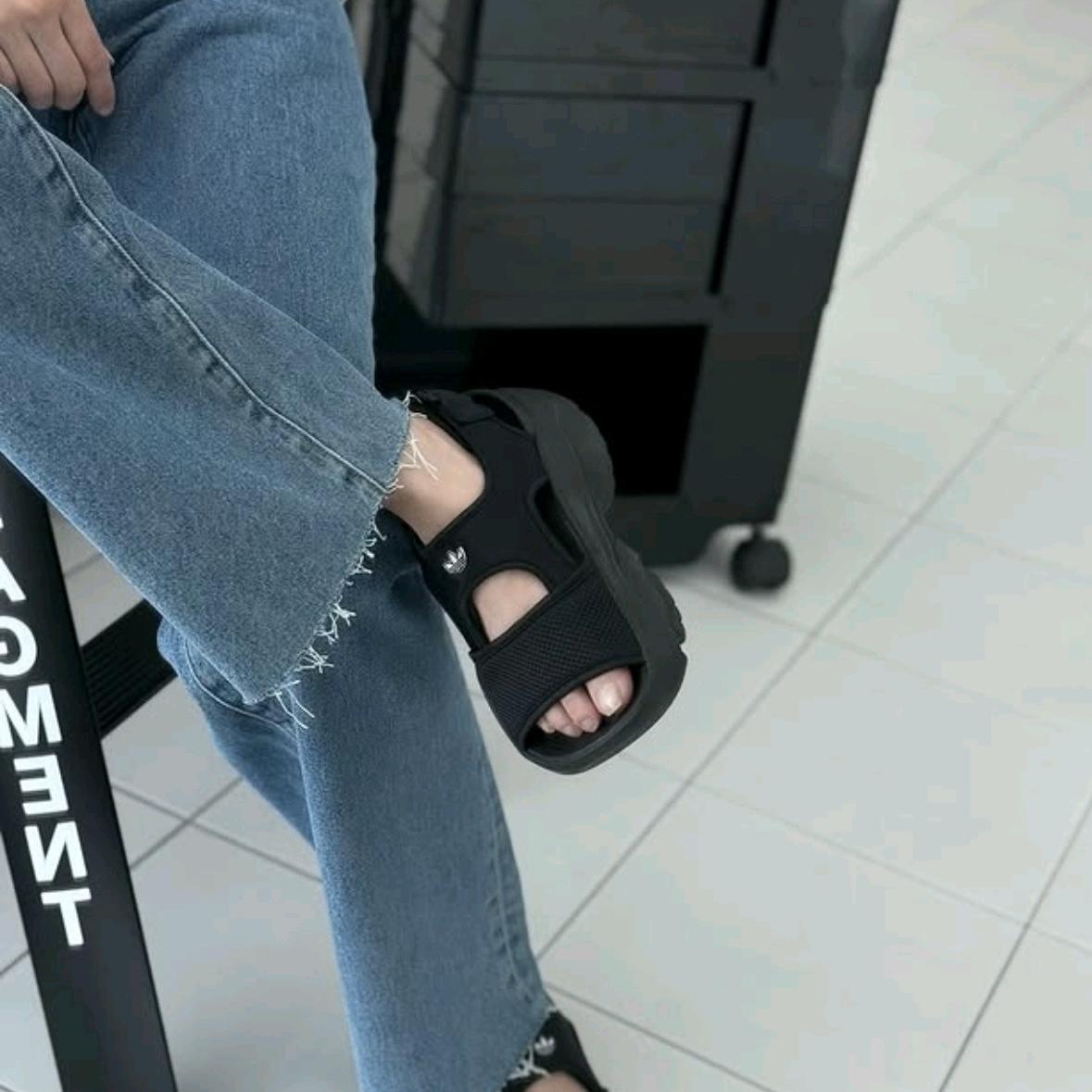 [새상품]_아디다스 우먼즈 오즈가이아 샌들 블랙 JI2824 2