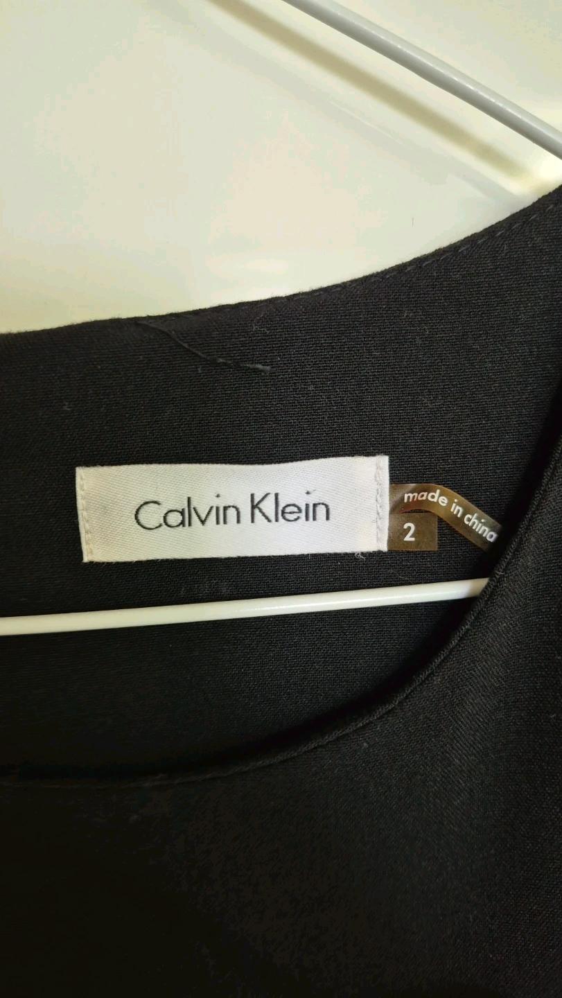 Calvin Klein 블랙 프릴 원피스 사이즈 2 4