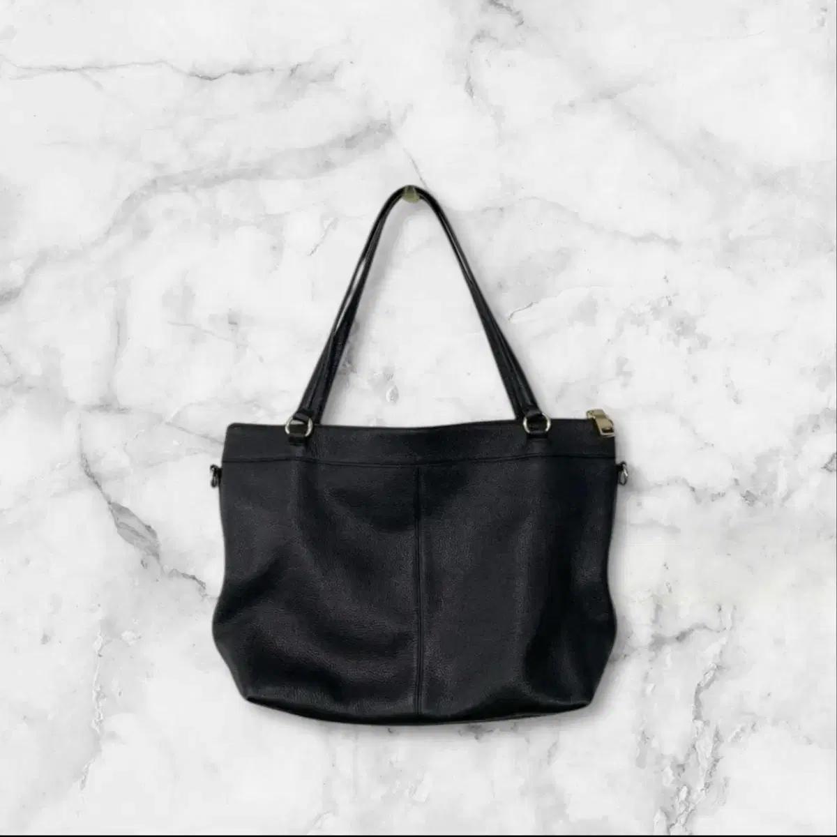 COACH 타일러 가죽 데일리 숄더백 3