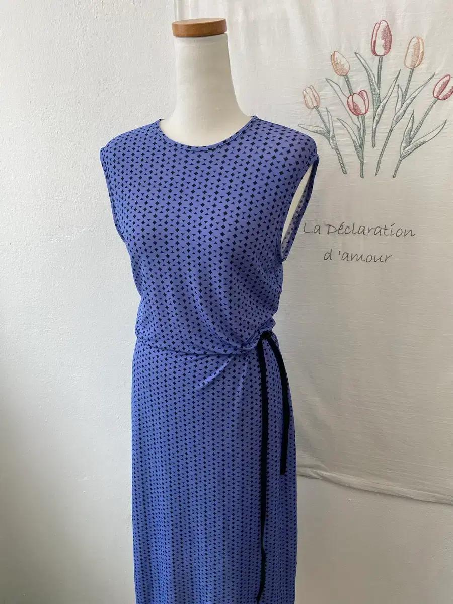 BCBG 가죽끈 포인트 민소매 원피스 5