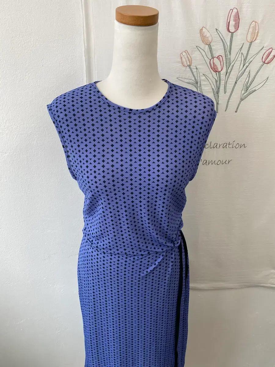 BCBG 가죽끈 포인트 민소매 원피스 6