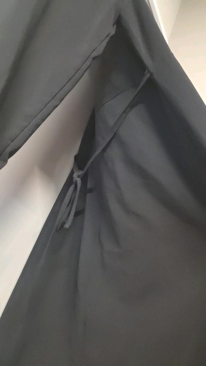 앤스토리 블랙 브이넥 버튼 롱 원피스 3