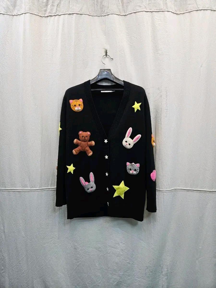 Alice + Olivia 블랙 자수 포인트 가디건 2