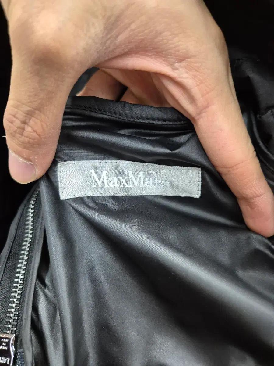 Max Mara 퀼팅 퍼 후드 조끼 블랙 5