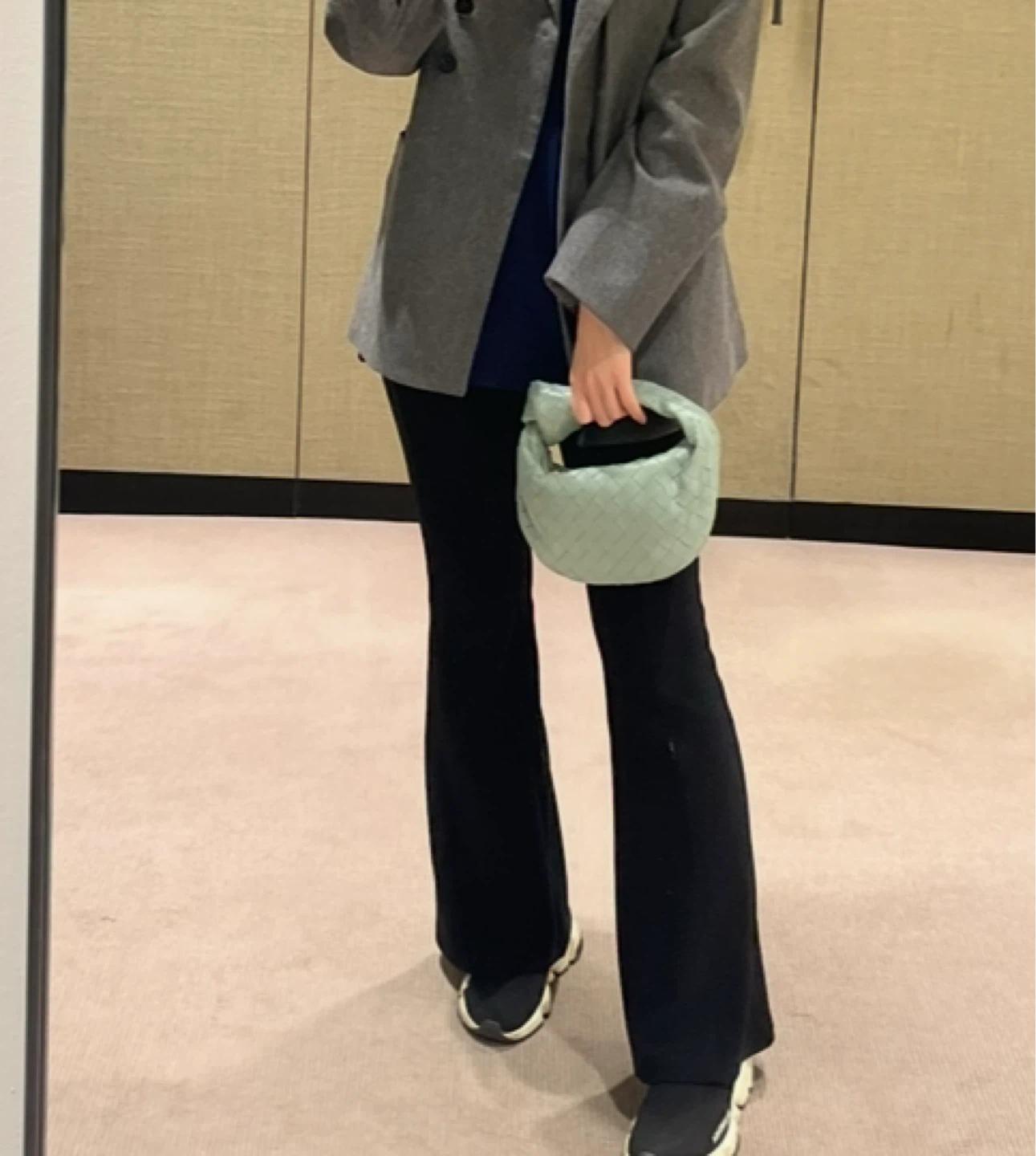 보테가베네타 미니 조디백 하늘색 4