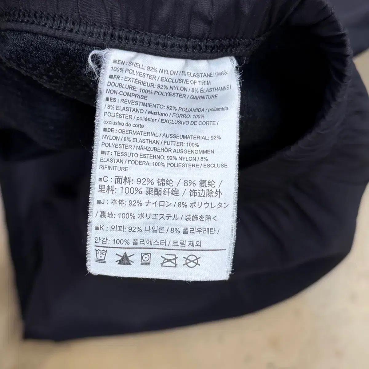 XS 아크테릭스 블랙 러닝 팬츠 6