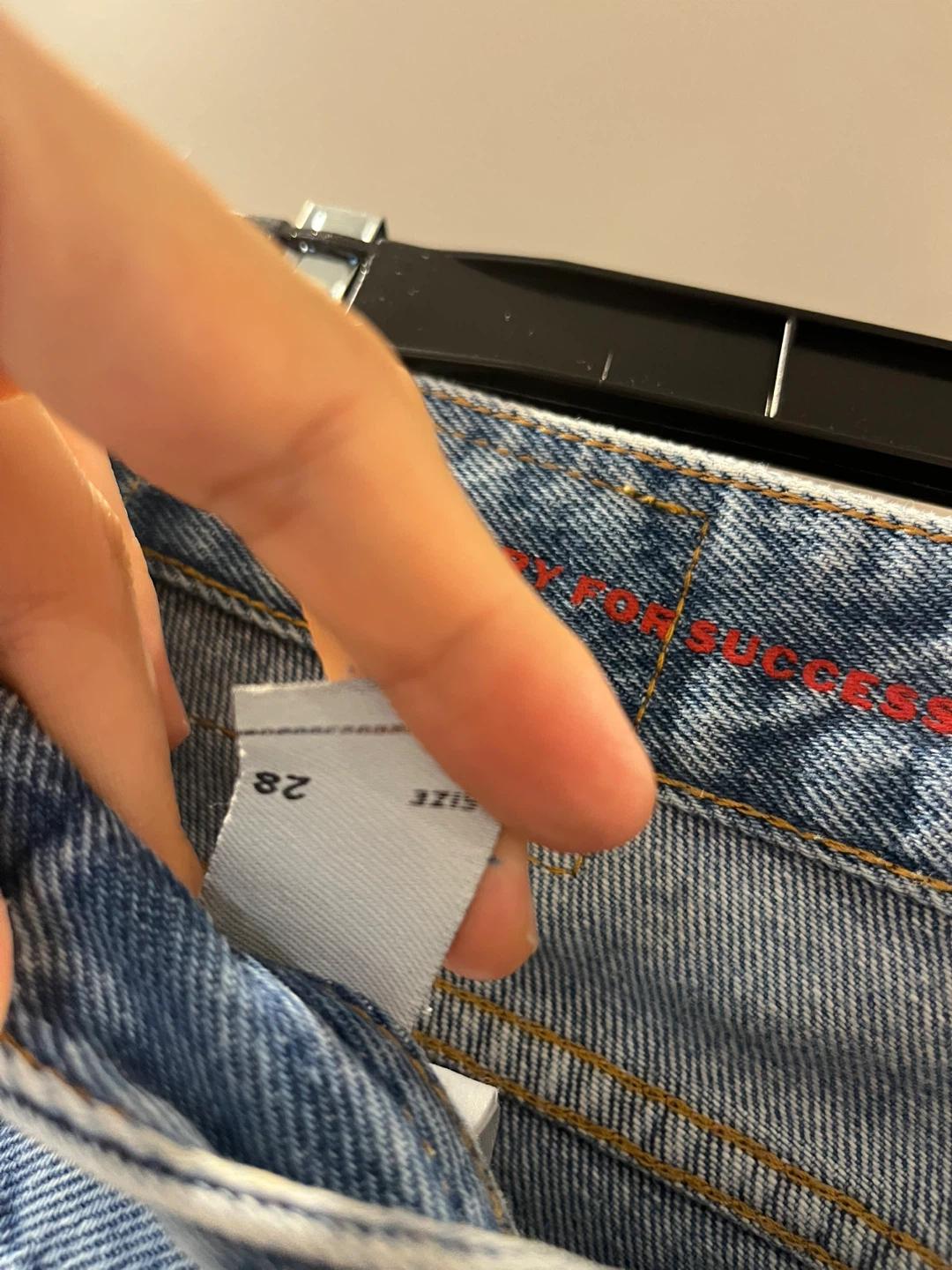 거의 새상품) 디젤 부츠컷 연청바지 28 4