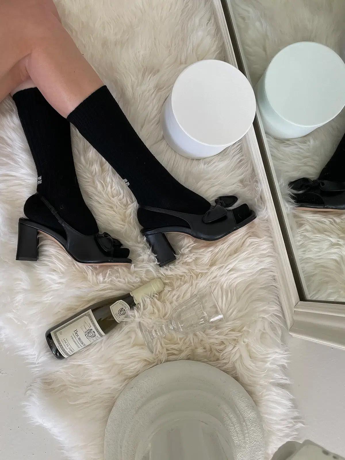 @세일 9404 리본 7.5cm 슬링백 245 유광블랙-새상품 11