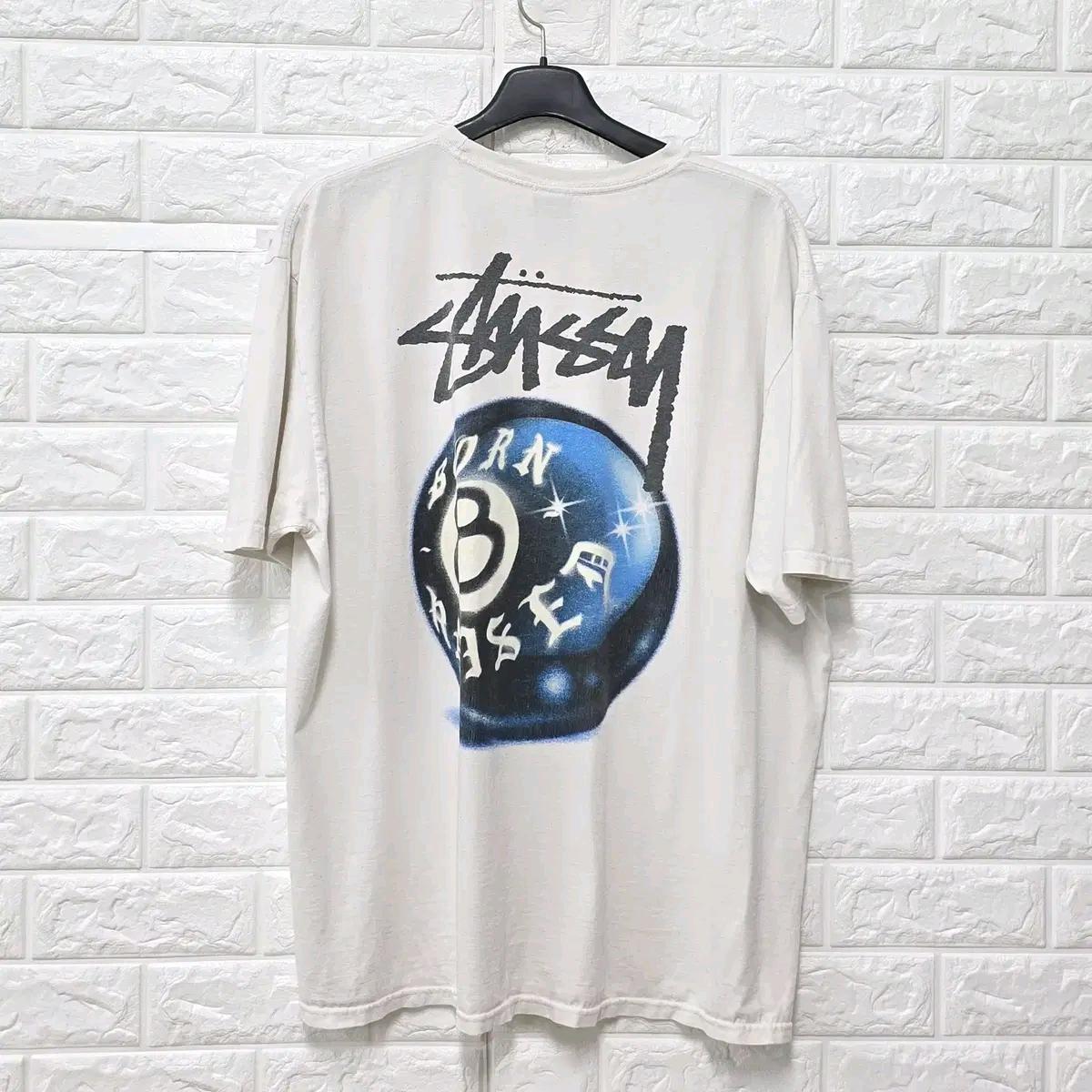 XL 스투시 x 본앤레이즈드 8볼 화이트 반팔 티 D851 5