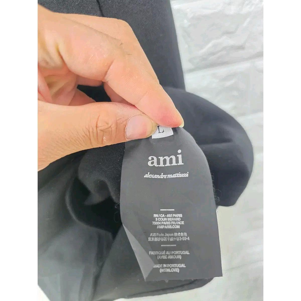 L 아미 AMI 레드하트 블랙 반팔 티 D853 4