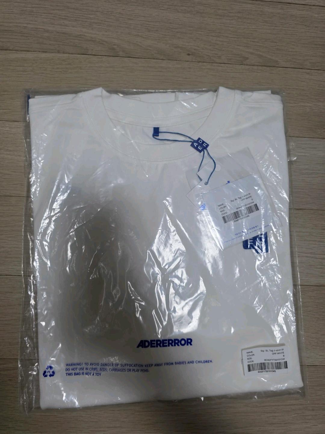 아더에러 시그니피컨트 반팔티 화이트s 2