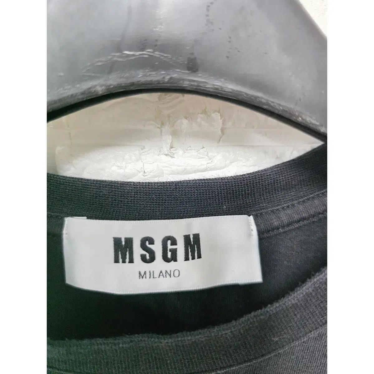 M MSGM 블랙 반팔 티 D890 3