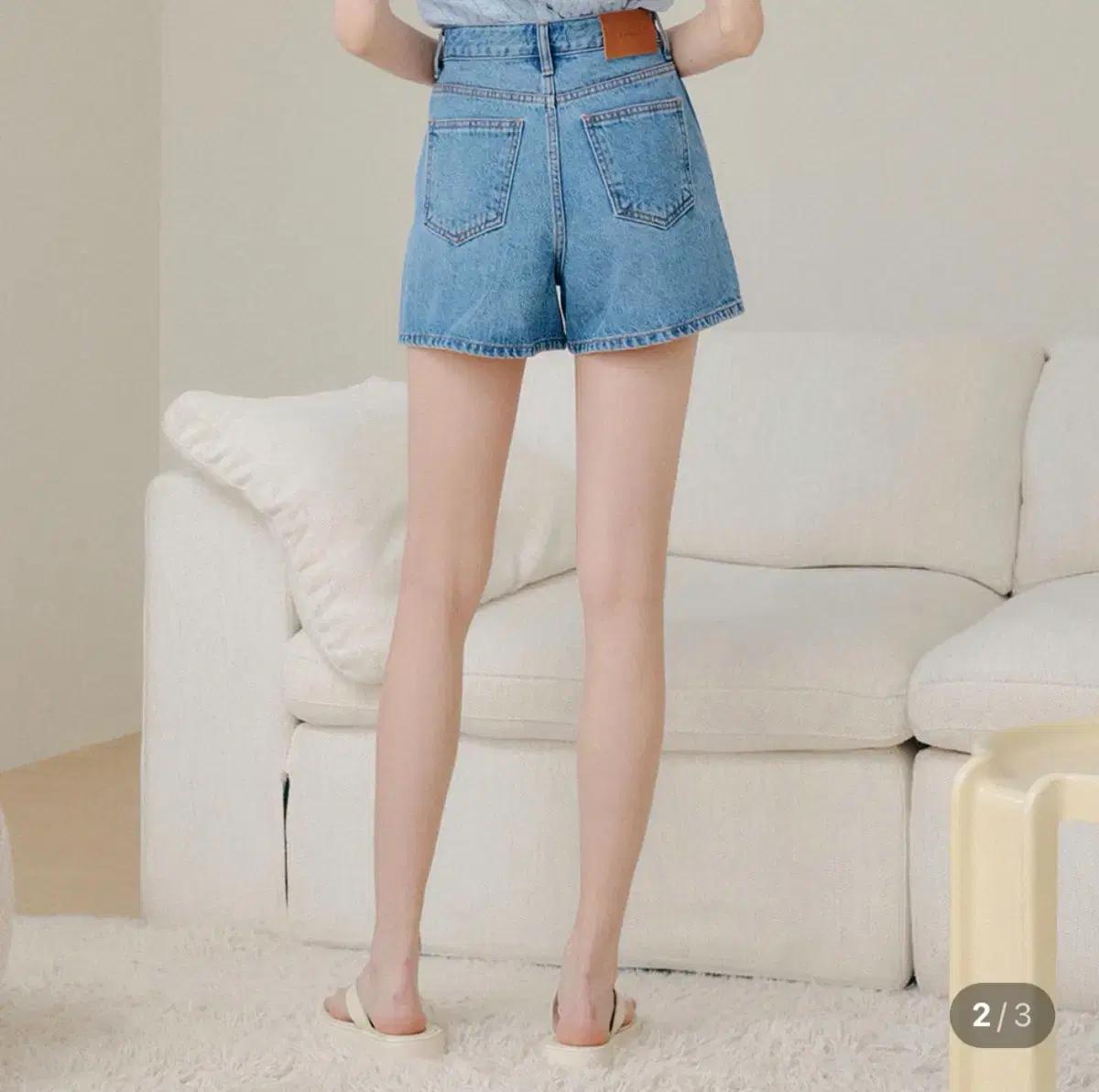룩캐스트 데님 반바지 아이보리 블루 2종 3