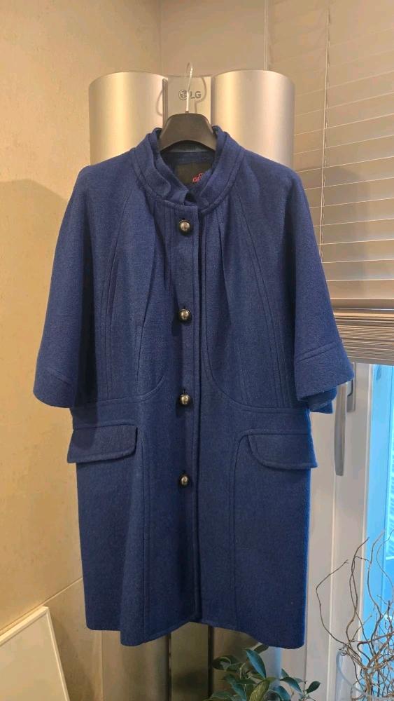 도이 디바인 블루 울 혼방 반팔 케이프 코트 2