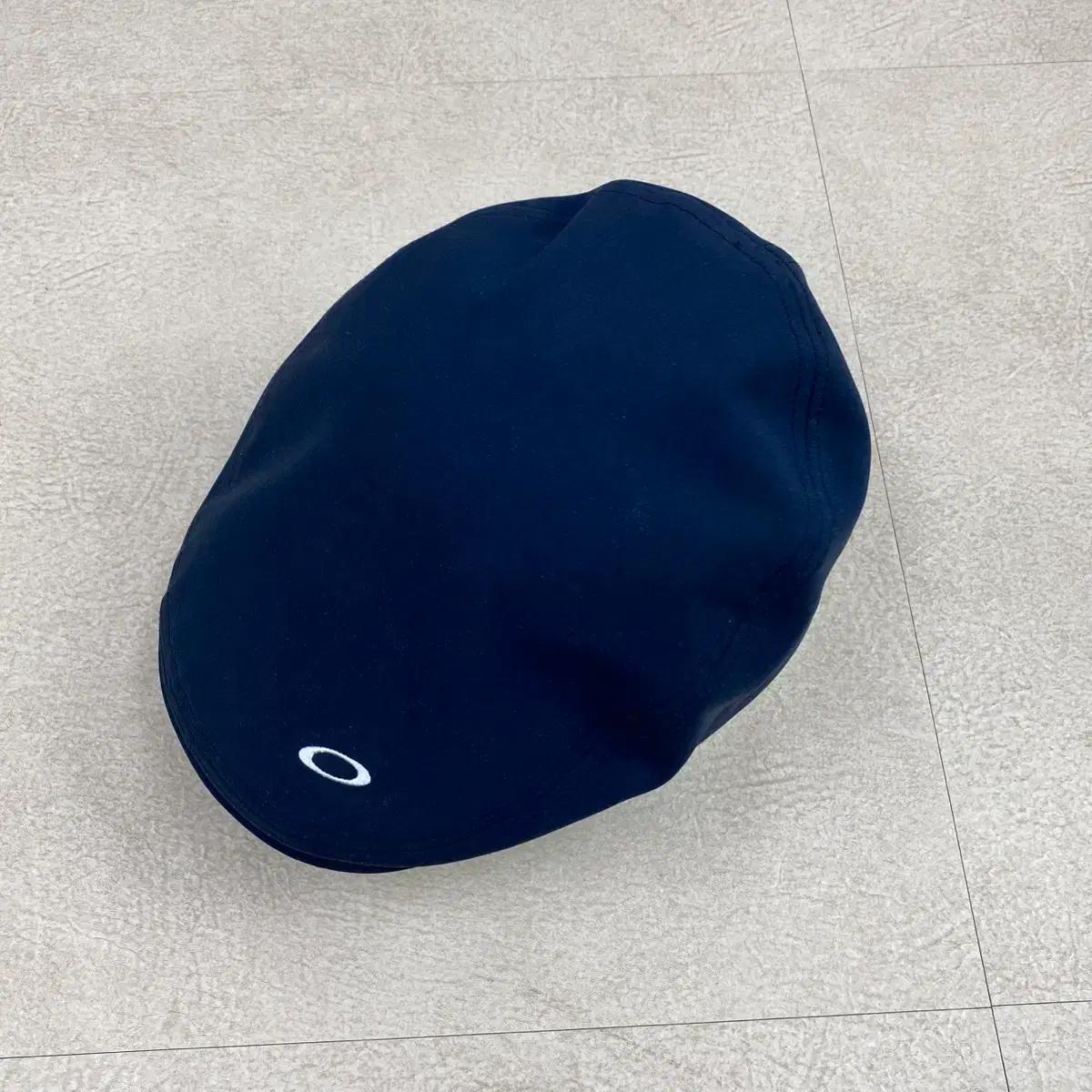 오클리 블랙 뉴스보이 헌팅 캡 2