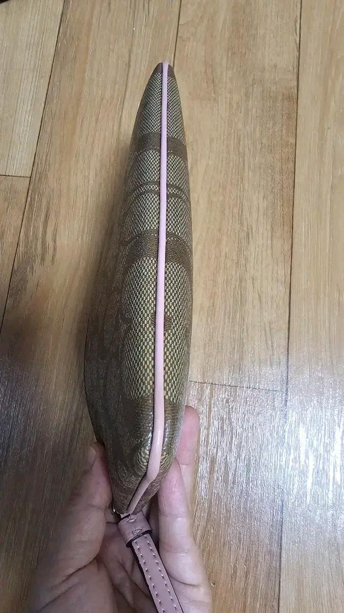 코치 파우치겸 손지갑 6