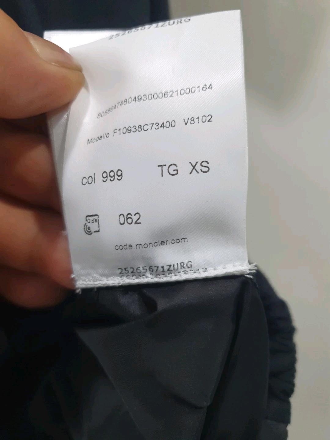 몽클레르(몽클레어)블랙 메쉬 배색 반팔티 XS 10