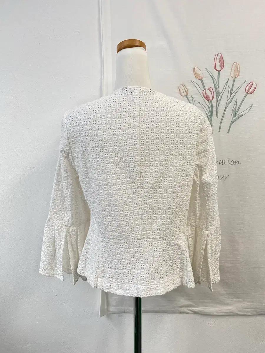 ZARA 자라  화이트 펀칭 레이스 가디건 365 7